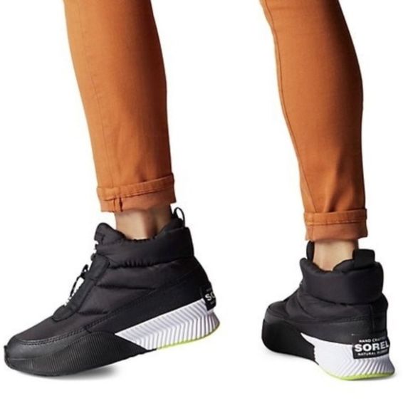 Sorel Out N About III Waterproof Puffy Zip Boots 9 NWT - Picture 2 of 11